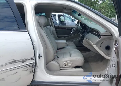 2001 Cadillac Deville Dhs z USA, uszkodzony, nr VIN 1G6KE57Y51U293393